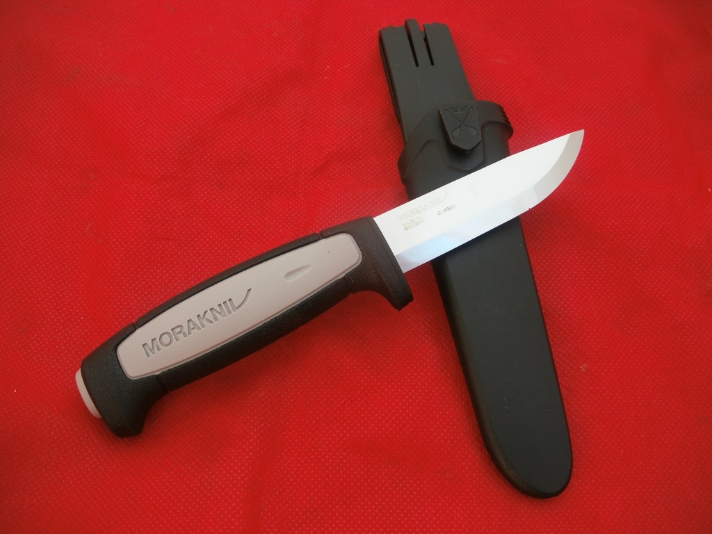 ) Morakniv Pro Robust