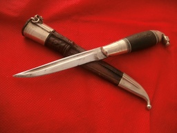 (228) ) Puukko